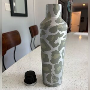 Corkcicle Snow Leopard Canteen 16oz NWOT